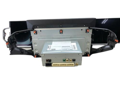 Lot 5. 2022-24Toyota TUNDRA Radio & Nav Assembly 86100-0C500 w/wireles