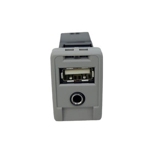 AUXILIARY AUX USB ADAPTER PORT 86190-0E050 OEM 2010 - 2015 LEXUS RX350
