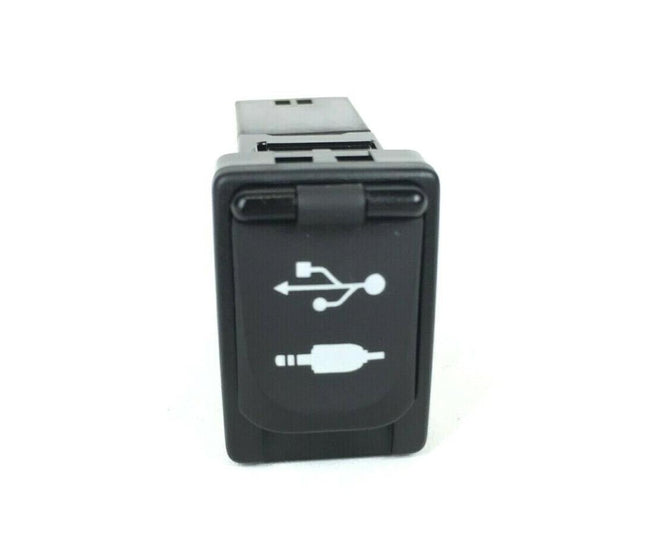 OEM USB Port Adapter Jack 86190-0R010 Toyota Rav4 Camry Yaris Corolla Avalon