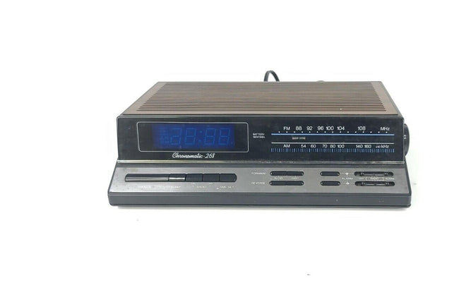 Vintage Realistic Chronomatic 268 Woodgrain Alarm Clock Radio 12-1578