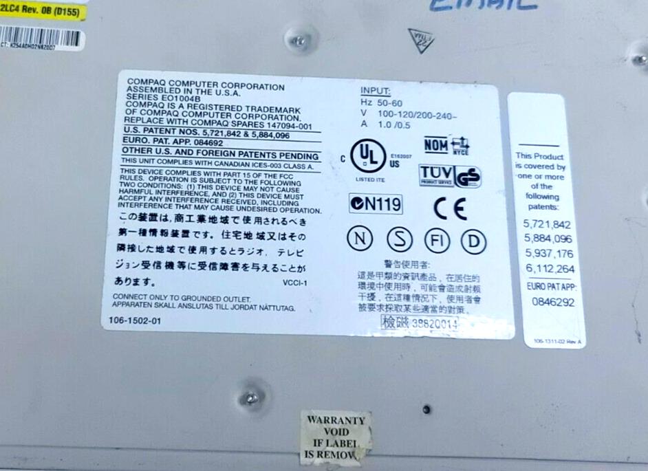 COMPAQ EO1004B 8-Port Switch Box.