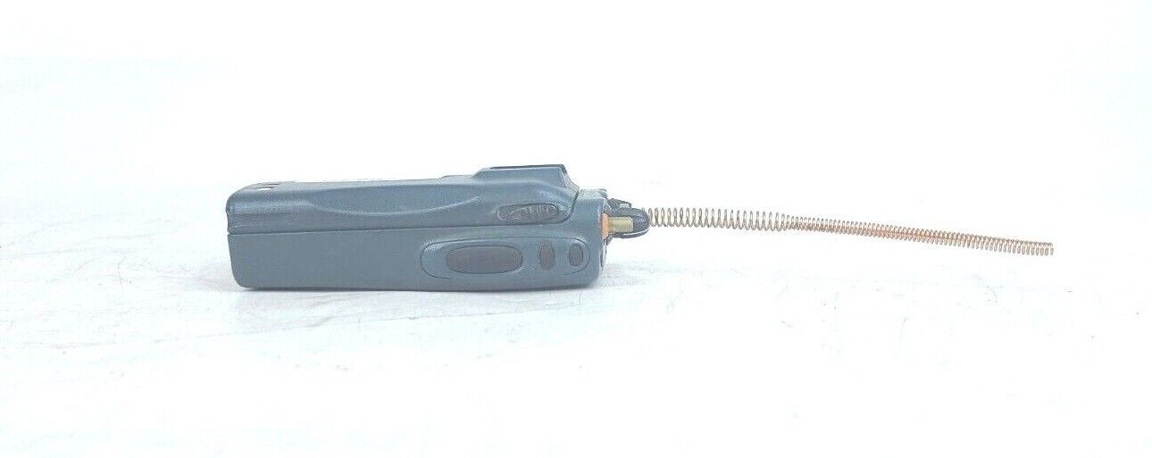 MOTOROLA CT250 POTRTABLEHANDIE-TALKIE UHF 16 CH 4 WATT RADIO