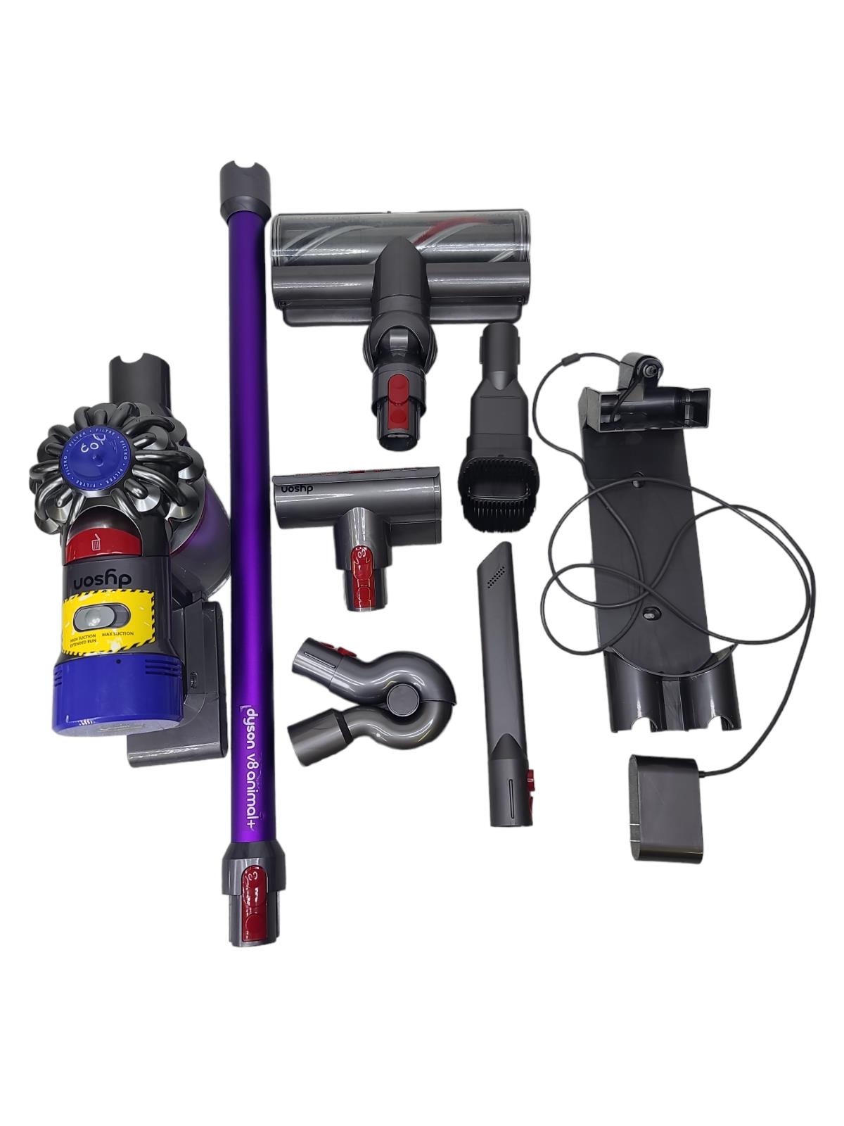 dyson v8 animal plus total clean cordless, comes with all of the parts& charger