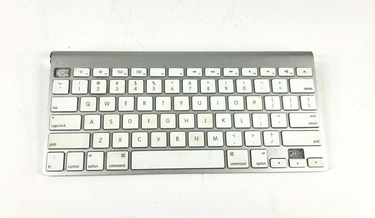 2009 Apple Wireless Bluetooth Keyboard Model A1314