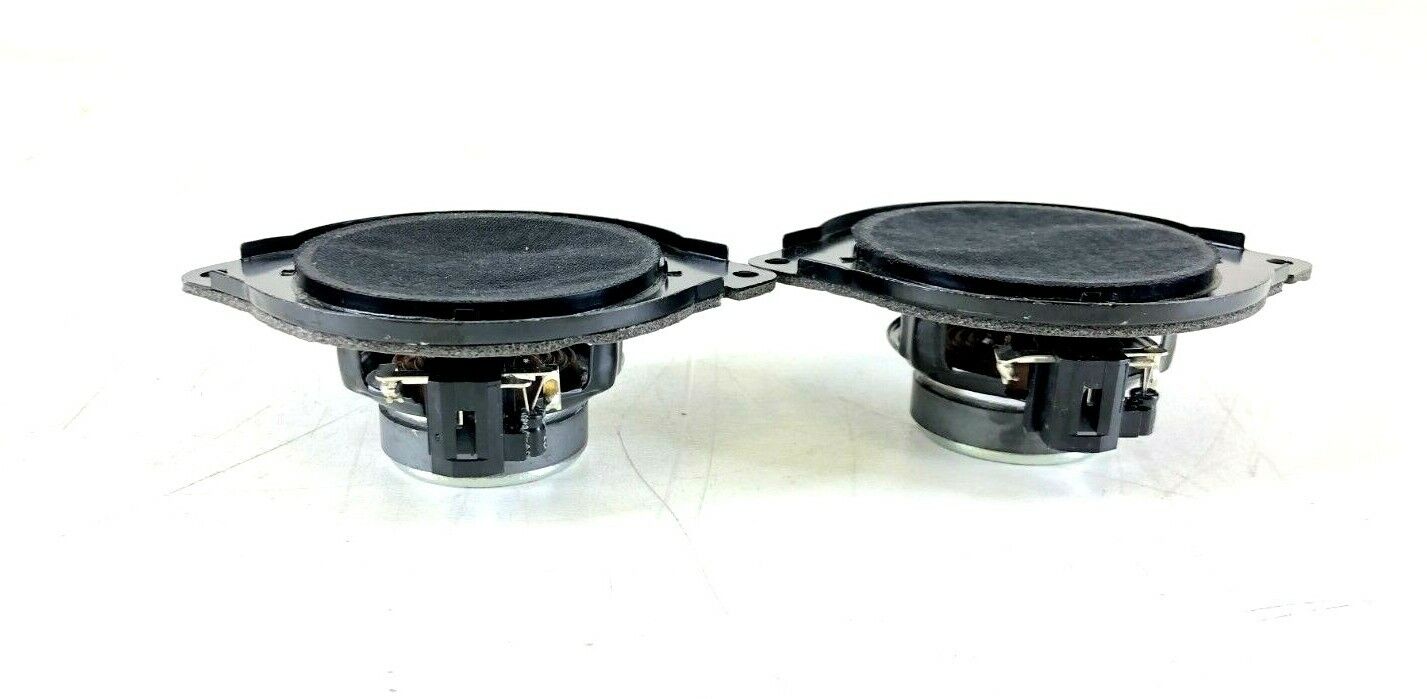 LOT OF 2  FRONT DASH RIGHT SIDE AUDIO SPEAKER OEM EAS9PH120A l 05059062AB