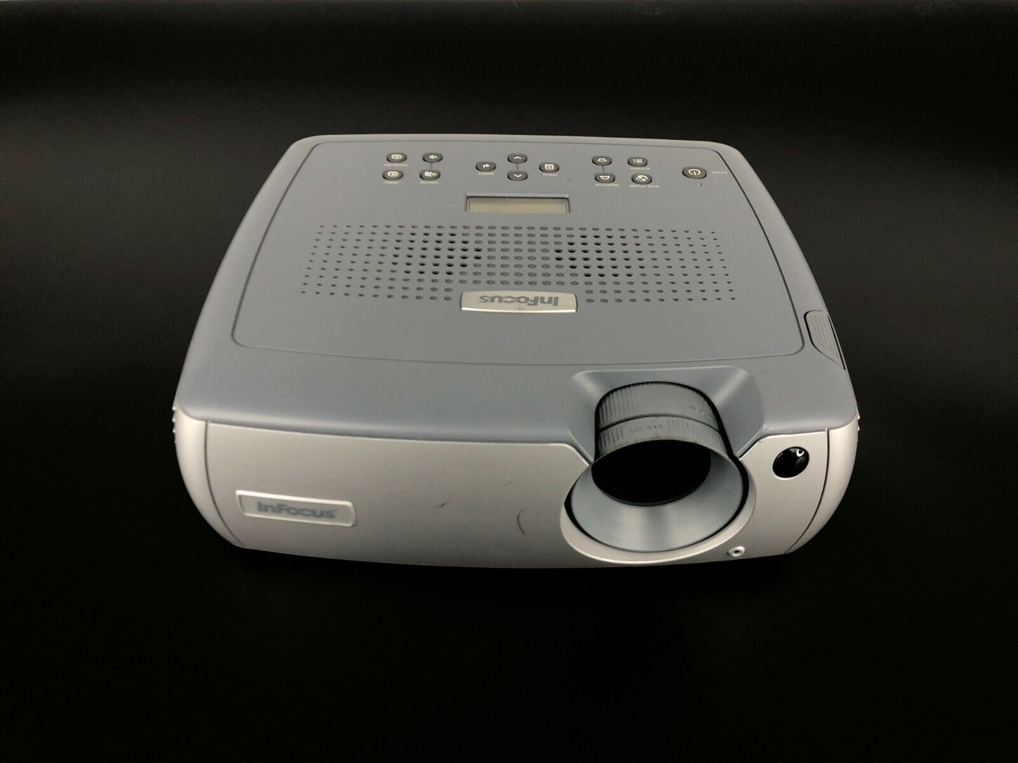 InFocus LP540 400:1 1700 ANSI Lumens LCD Video Projector