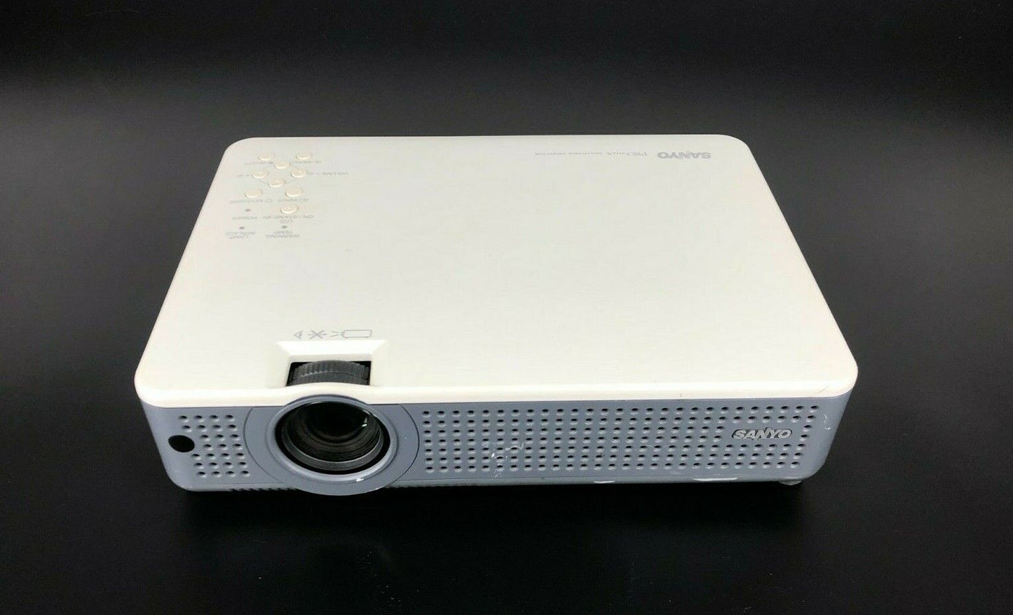 SANYO proxtrax Multiverse Projector - Model PLC-XU75 Projector