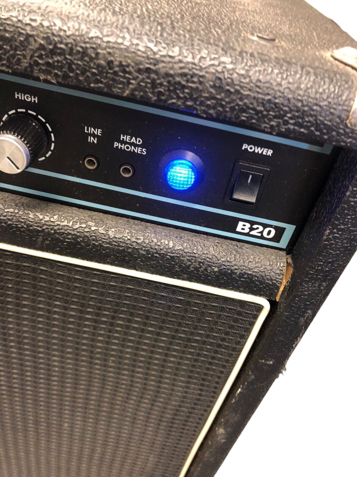 Acoustic B20 Bass Amplifier 120V 30W 60Hz