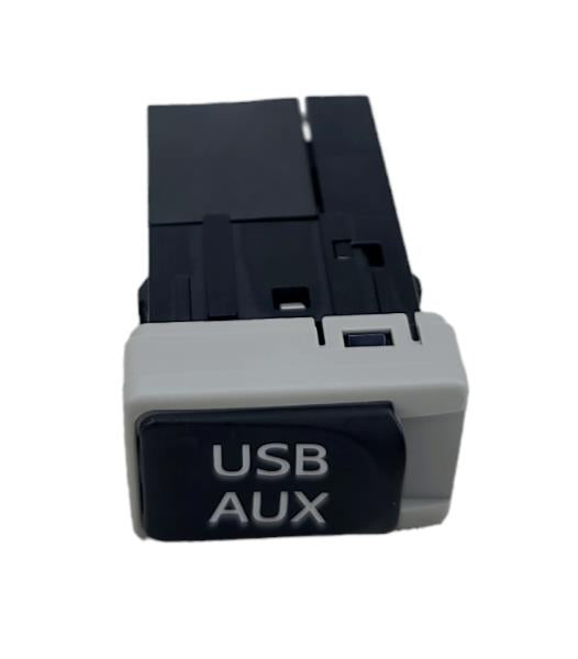 AUXILIARY AUX USB ADAPTER PORT 86190-0E050 OEM 2010 - 2015 LEXUS RX350 RX450H